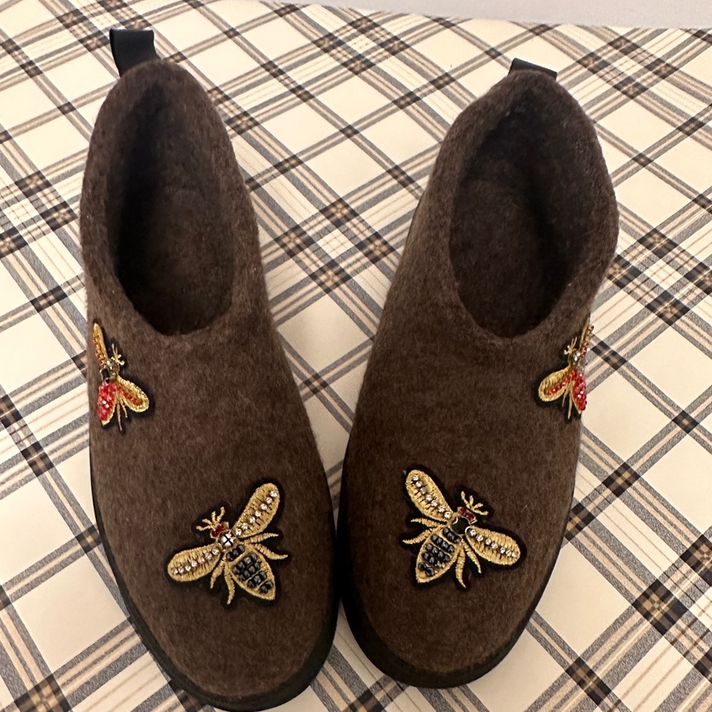 Genuine wool loafers